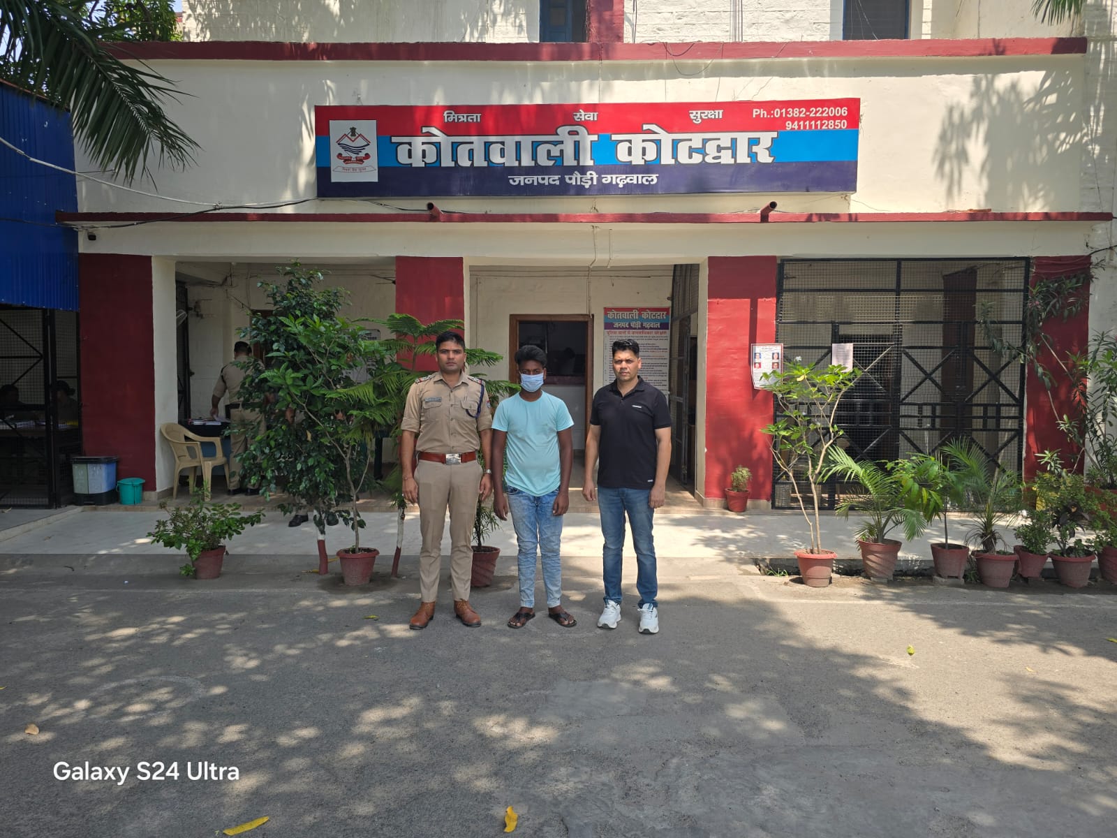 पौड़ी पुलिस की गिरफ्त में ठगी करने का और आरोपी पौड़ी पुलिस की गिरफ्त में ठगी करने का और आरोपी
