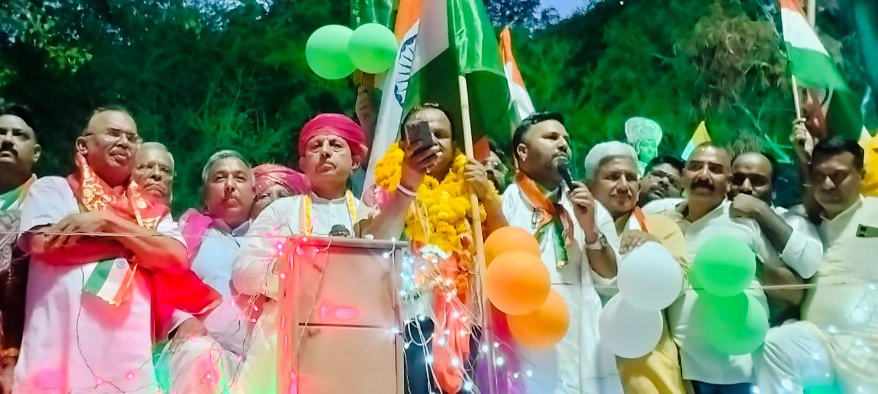 ऑपरेशन सिंदूर की शानदार सफलता: अजमेर में उमड़ा देशभक्ति का सैलाब, विशाल तिरंगा यात्रा ऑपरेशन सिंदूर की शानदार सफलता: अजमेर में उमड़ा देशभक्ति का सैलाब, विशाल तिरंगा यात्रा
