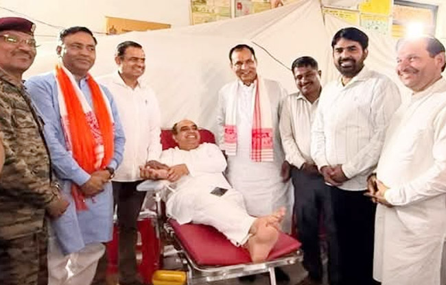 सोनीपत: आर्मी ब्लड डोनेशन कैम्प में भाजपा प्रदेश अध्यक्ष मोहन लाल बड़ौली सोनीपत: आर्मी ब्लड डोनेशन कैम्प में भाजपा प्रदेश अध्यक्ष मोहन लाल बड़ौली
