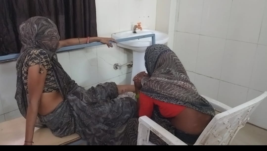 - गंभीर घायलों को जिला चिकित्सालय में किया रेफर - गंभीर घायलों को जिला चिकित्सालय में किया रेफर