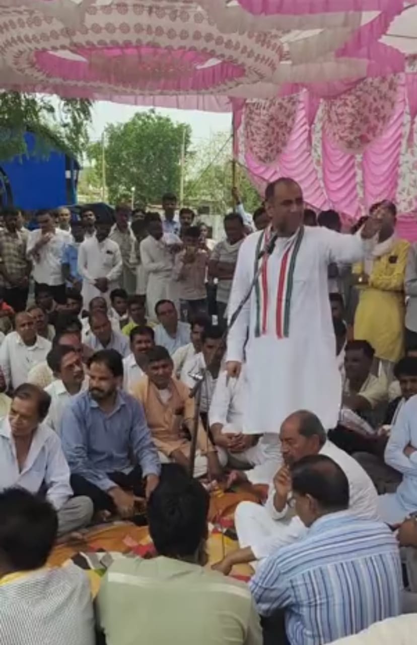 भगोड़ों की लिस्ट में सबसे पहला नाम आता-प्रियवृतसिंह खींची भगोड़ों की लिस्ट में सबसे पहला नाम आता-प्रियवृतसिंह खींची