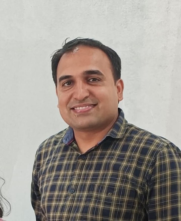 शहीद सार्जेंट सुरेन्द्र मोगा के बच्चों को पूर्ण शैक्षणिक सहयोग मिलेगा— सीयूराज शहीद सार्जेंट सुरेन्द्र मोगा के बच्चों को पूर्ण शैक्षणिक सहयोग मिलेगा— सीयूराज