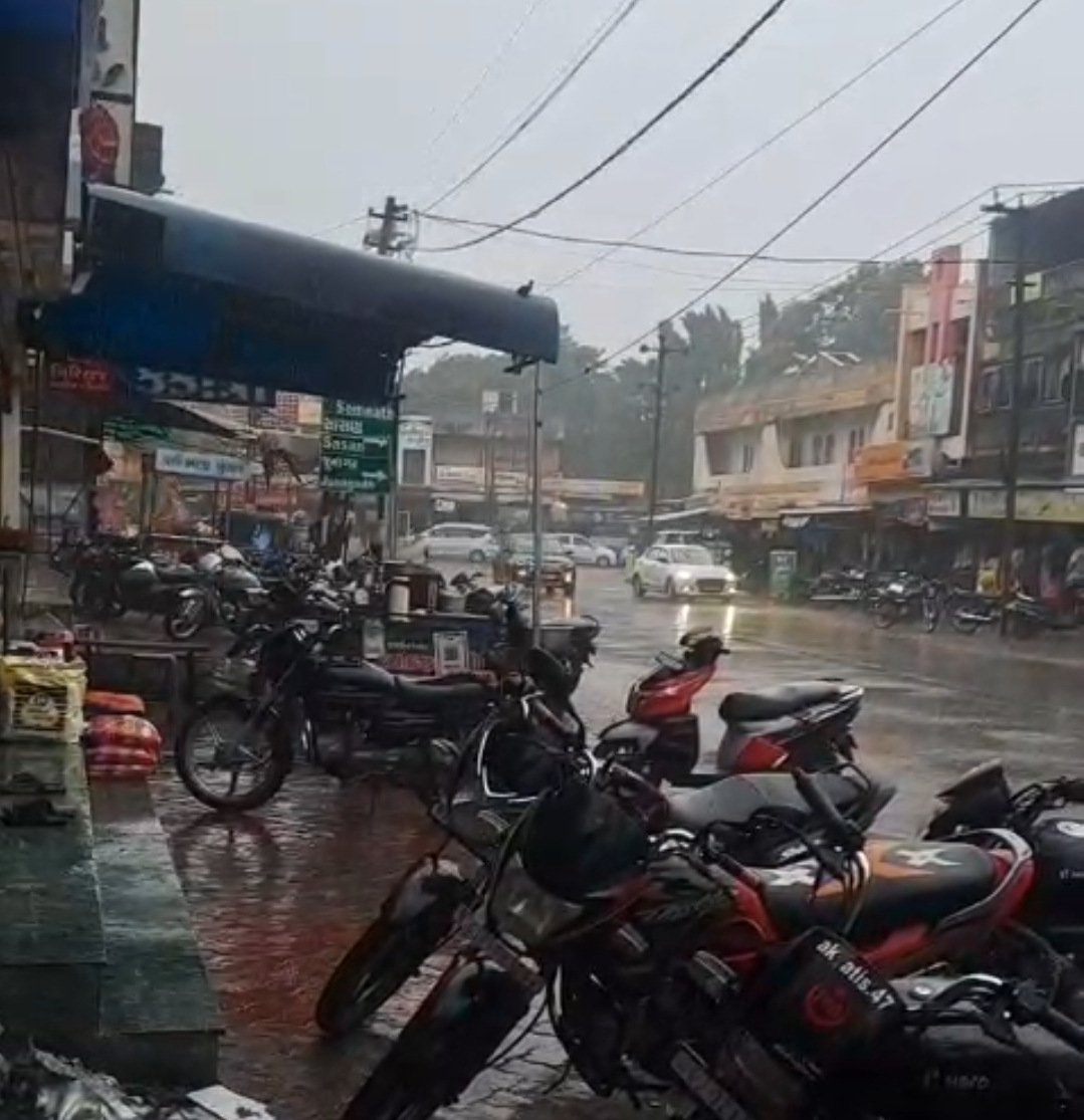 तलाला में बारिश तलाला में बारिश