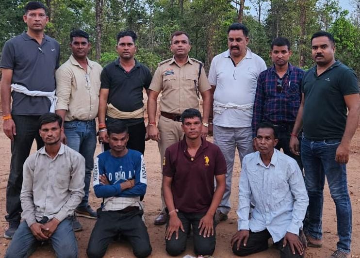 चांपा पुलिस ने अनाचार के 4 आरोपियों को किया गिरफ्तार चांपा पुलिस ने अनाचार के 4 आरोपियों को किया गिरफ्तार