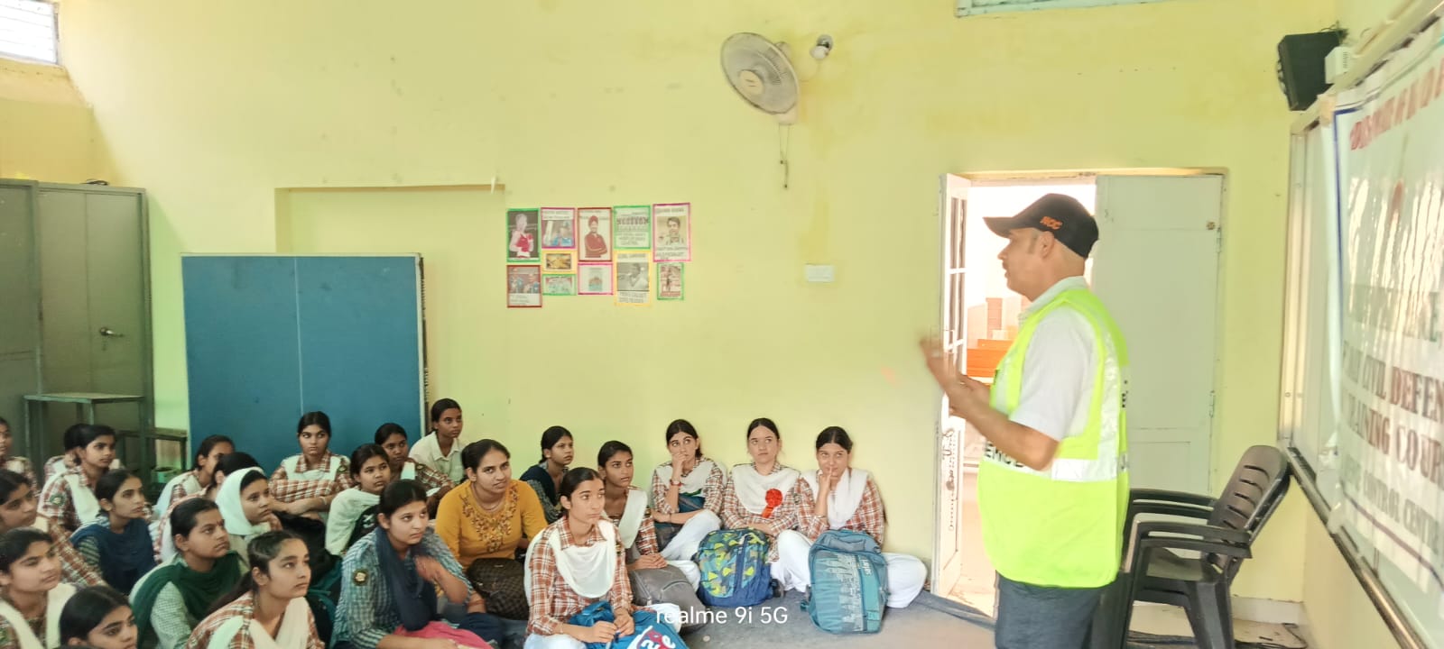 सिविल डिफेंस ने 5 दिवसीय बेसिक ट्रेनिंग प्रोग्राम शुरू किया सिविल डिफेंस ने 5 दिवसीय बेसिक ट्रेनिंग प्रोग्राम शुरू किया
