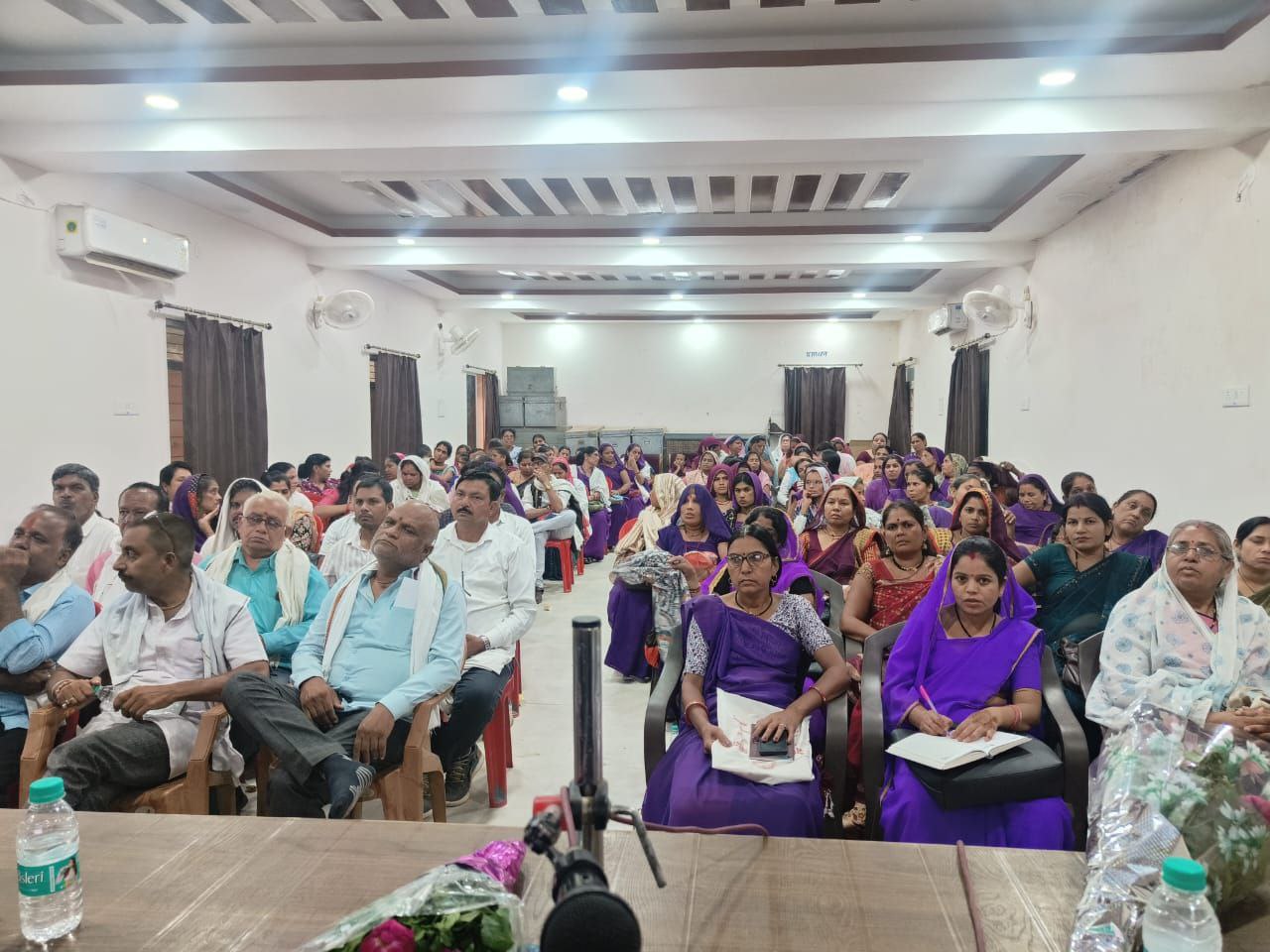 दमोह-ग्राम ग्राम तक शासन की जनकल्याणकारी योजनाओं का लाभ पहुंचाने संकल्प और प्रशिक्षण