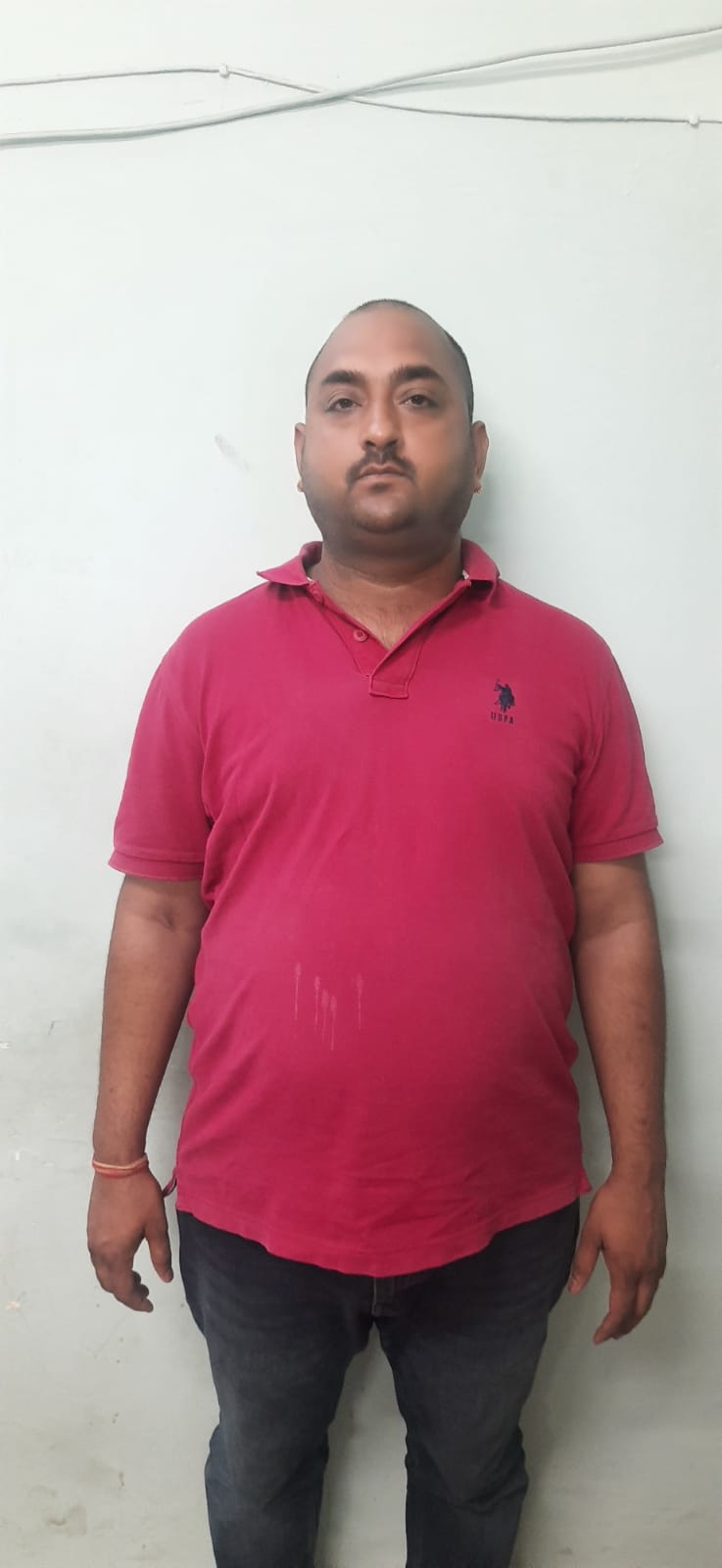 एंटी गैंगस्टर टास्क फोर्स ने जयपुर में पकड़ा शराब तस्करी में वांछित दस हजार रुपये का इनामी आरोपी को एंटी गैंगस्टर टास्क फोर्स ने जयपुर में पकड़ा शराब तस्करी में वांछित दस हजार रुपये का इनामी आरोपी को