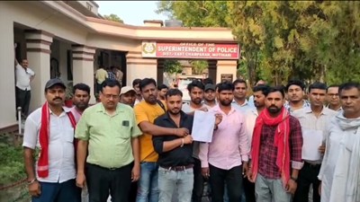 एसपी से मिलने पहुंचे पीड़ित व्यवसायी एसपी से मिलने पहुंचे पीड़ित व्यवसायी