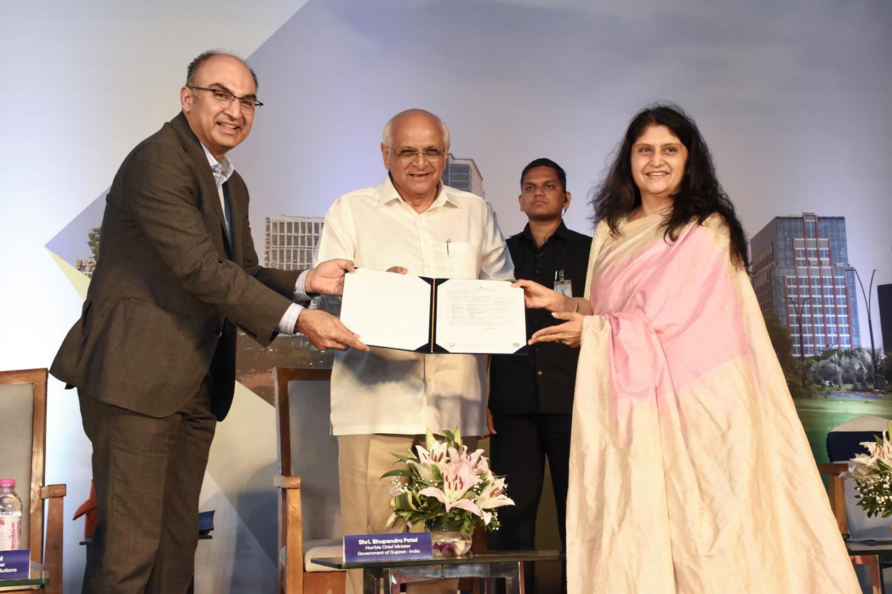 मुख्यमंत्री भूपेंद्र पटेल ने बुधवार को गांधीनगर स्थित गिफ्ट सिटी में कॉग्निजैंट-इंडिया के टेक-फिन डिलीवरी सेंटर का शुभारंभ कराया। मुख्यमंत्री भूपेंद्र पटेल ने बुधवार को गांधीनगर स्थित गिफ्ट सिटी में कॉग्निजैंट-इंडिया के टेक-फिन डिलीवरी सेंटर का शुभारंभ कराया।