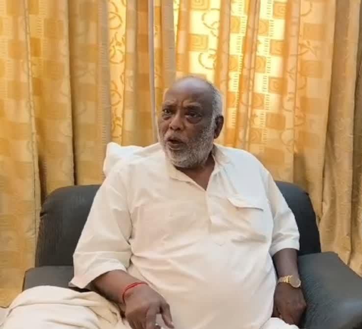 डॉ सूरज मंडल की फाइल फोटो डॉ सूरज मंडल की फाइल फोटो