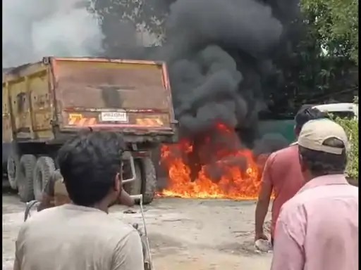 कोरबा : आरकेटीसी कंपनी में वेल्डर की मौत,कोरबा में ट्रेलर के डीजल टैंक में वेल्डिंग के दौरान झुलसे थे; परिजनों ने मुआवजा मांगा