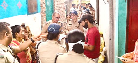बिना सत्यापन के किराएदार रखने वालों पर पुलिस ने की चालानी कार्रवाई बिना सत्यापन के किराएदार रखने वालों पर पुलिस ने की चालानी कार्रवाई