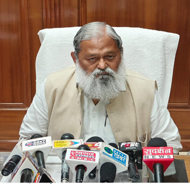हरियाणा के श्रम मंत्री अनिल विज