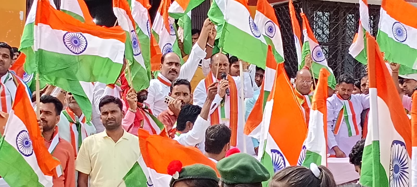 फोटो फोटो
