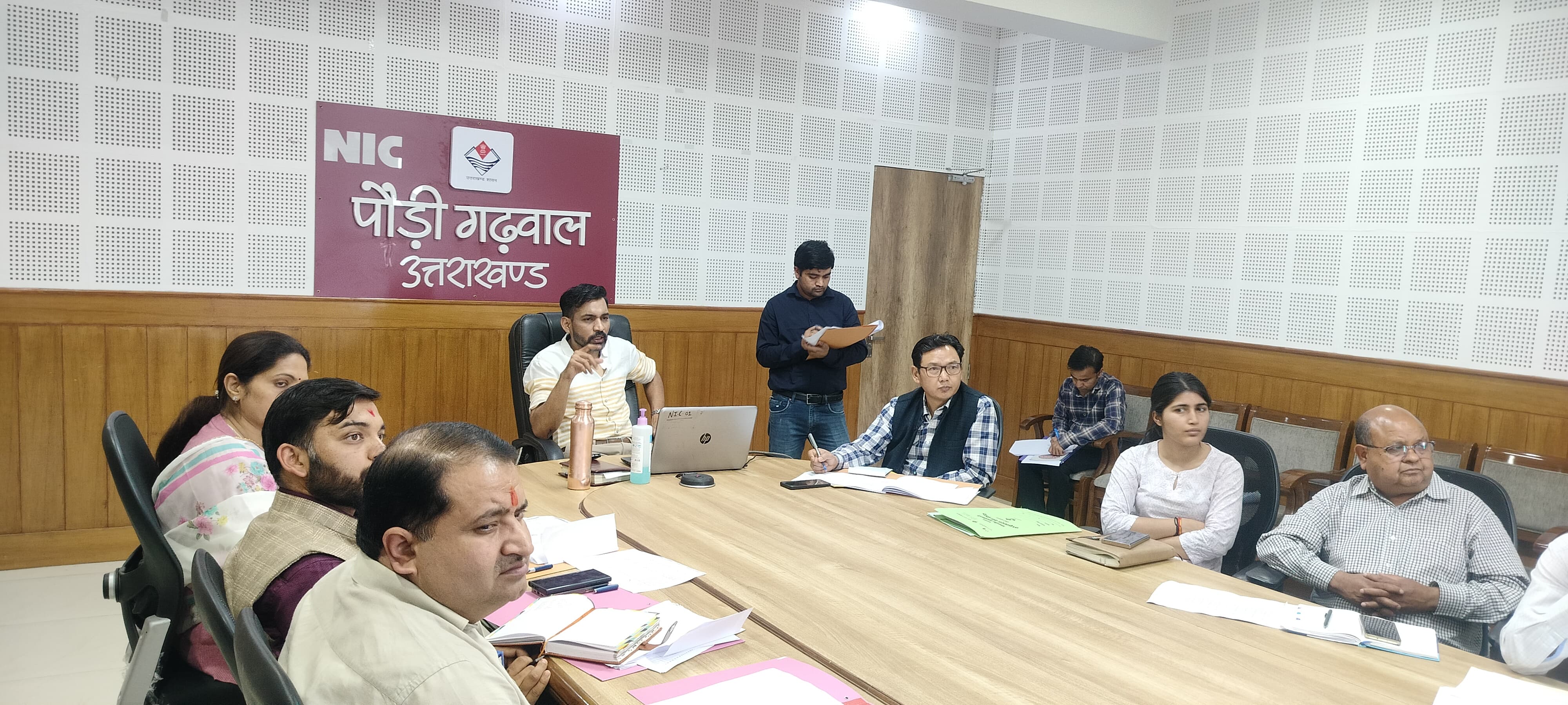 अवैध खनन, बिजली चोरी, कच्ची शराब व घटिया खाद्य सामग्री पर कार्रवाई के निर्देश अवैध खनन, बिजली चोरी, कच्ची शराब व घटिया खाद्य सामग्री पर कार्रवाई के निर्देश