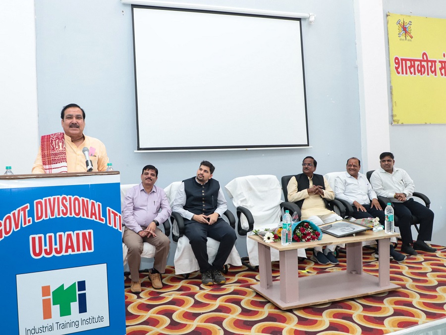 कार्यक्रम को संबोधित करते हुए राज्य मंत्री गौतम टेटवाल कार्यक्रम को संबोधित करते हुए राज्य मंत्री गौतम टेटवाल