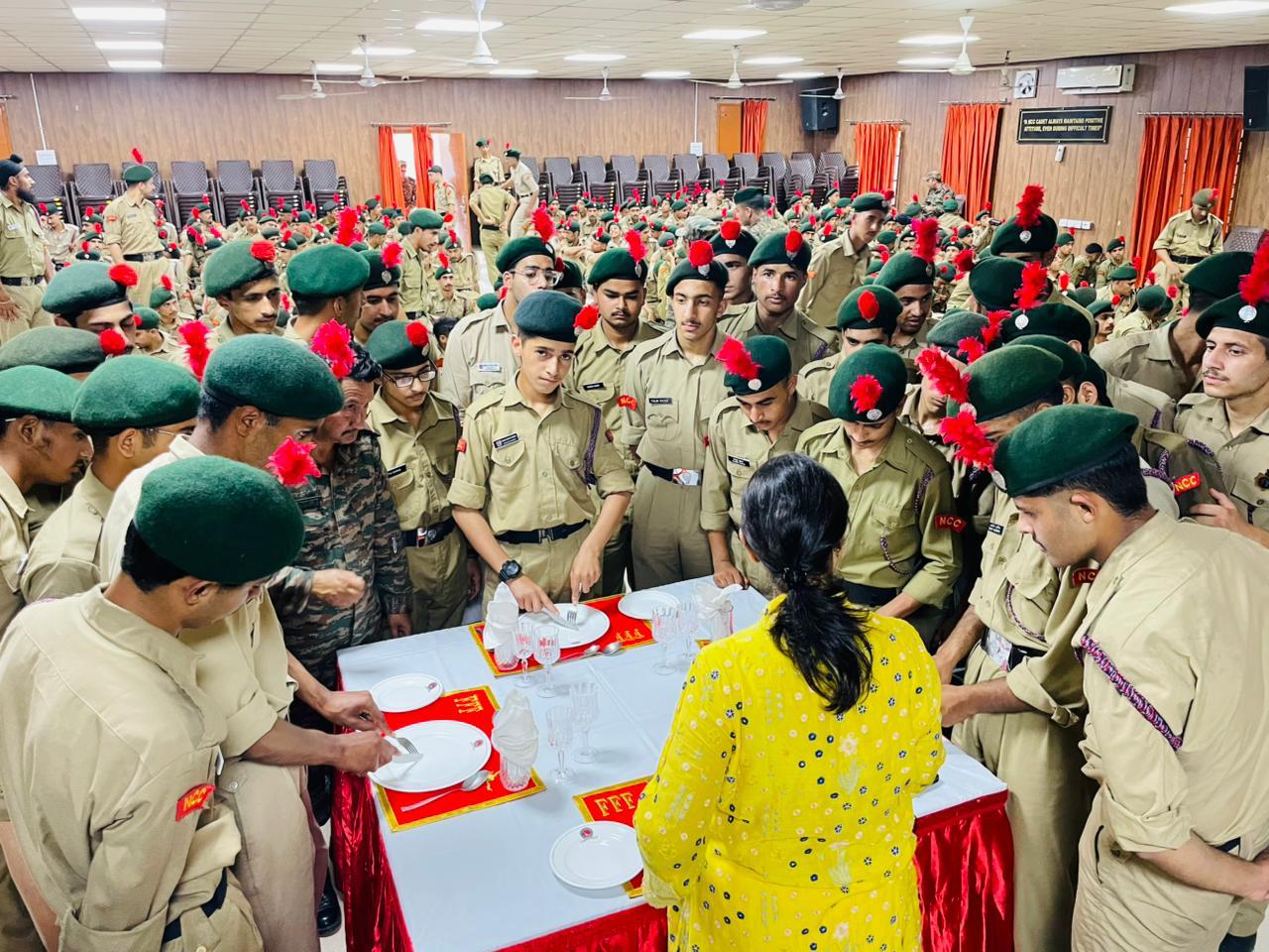 नगरोटा एनसीसी अकादमी में कैडेटों को सामाजिक शिष्टाचार के बारे में जानकारी दी नगरोटा एनसीसी अकादमी में कैडेटों को सामाजिक शिष्टाचार के बारे में जानकारी दी