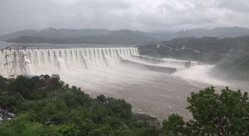 तापी जिले की उकाई जल परियोजना तापी जिले की उकाई जल परियोजना