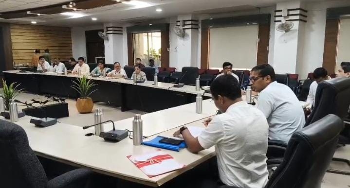 कलेक्टर ने ली समीक्षा बैठक कलेक्टर ने ली समीक्षा बैठक