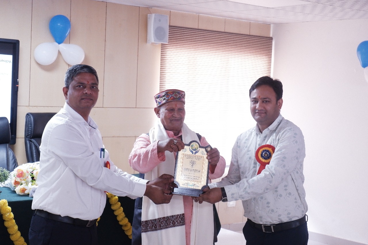 प्रकृति से लेना ही नहीं उसे लौटाना भी आना चाहिए:जंगली प्रकृति से लेना ही नहीं उसे लौटाना भी आना चाहिए:जंगली