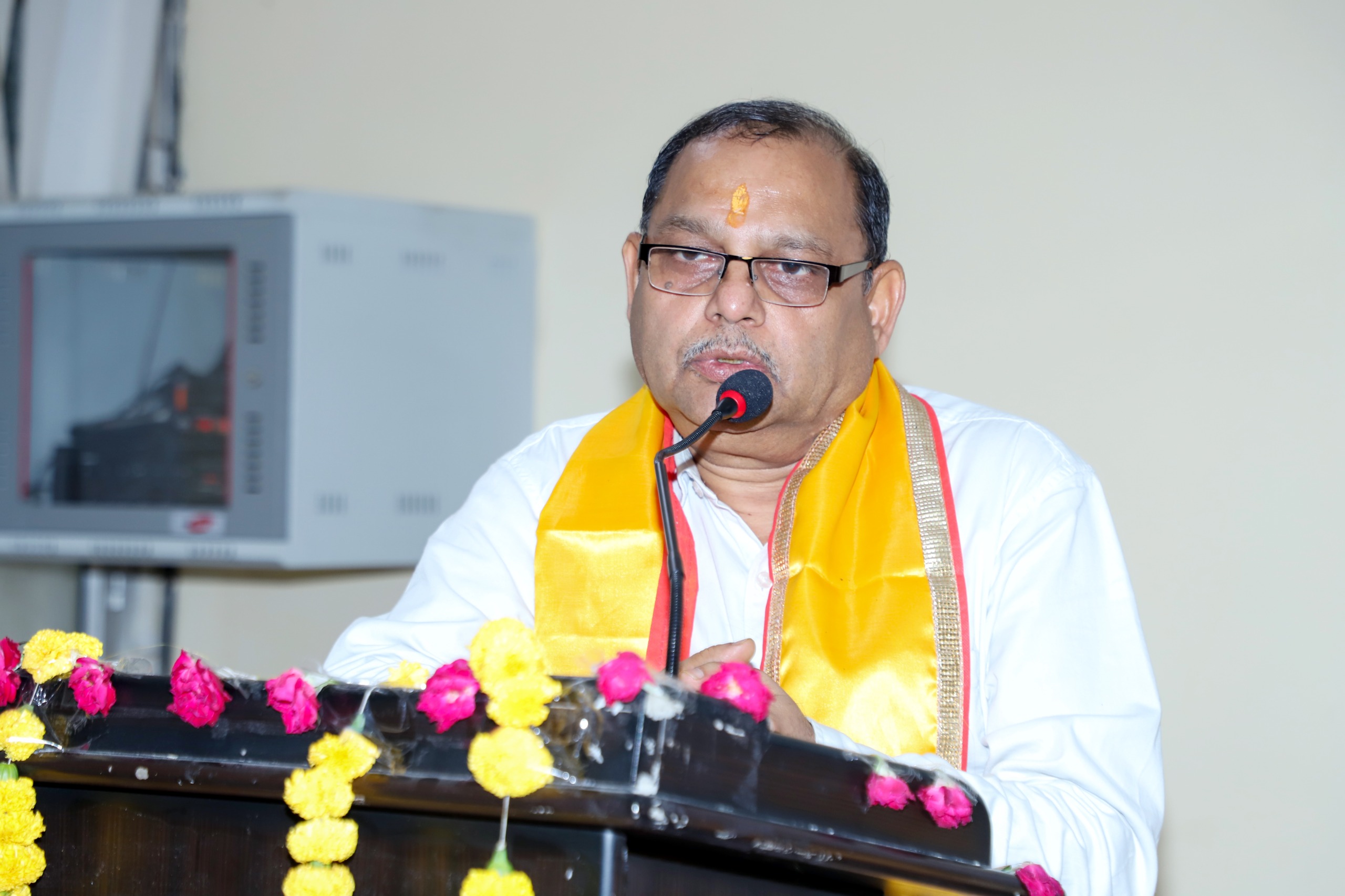 कर्म काण्ड विदाई समारोह बोलते प्रोफेसर