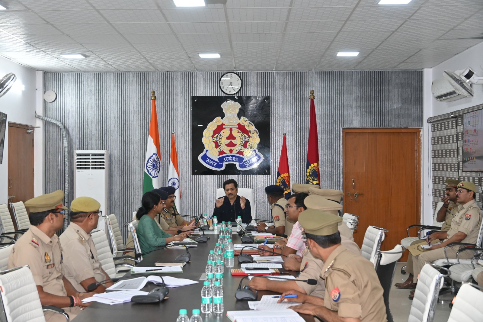 पुलिस कमिश्नर साइबर सेल व साइबर थाना के मासिक समीक्षा बैठक में पुलिस कमिश्नर साइबर सेल व साइबर थाना के मासिक समीक्षा बैठक में