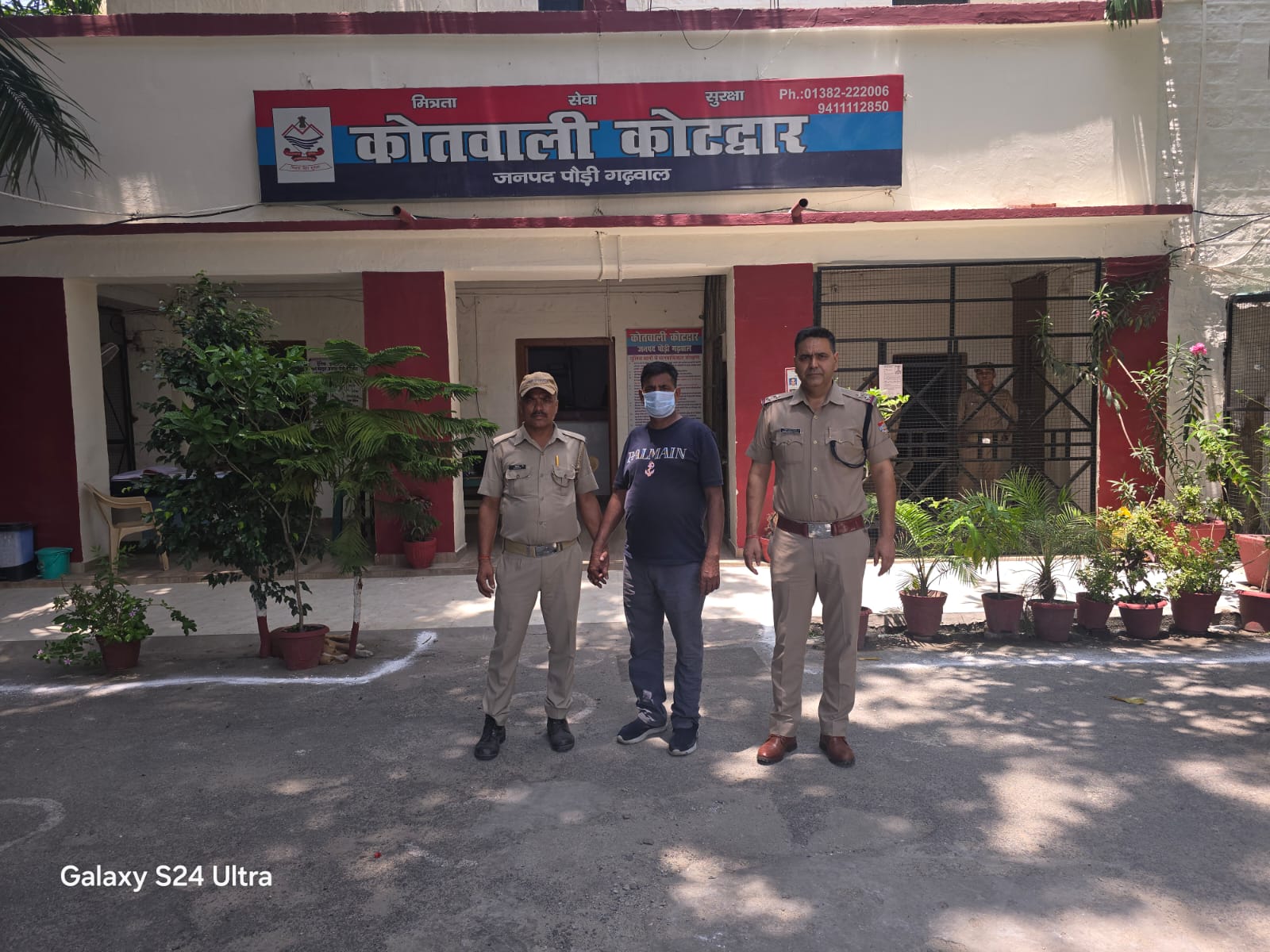 एलयूसीसी घोटाले के एक और सरगना को पौडी पुलिस ने लखनऊ से दबोचा एलयूसीसी घोटाले के एक और सरगना को पौडी पुलिस ने लखनऊ से दबोचा