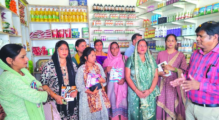 उद्घाटन अवसर पर उद्घाटन अवसर पर