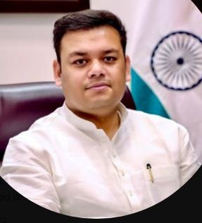 बेसिक शिक्षा मंत्री संदीप सिंह