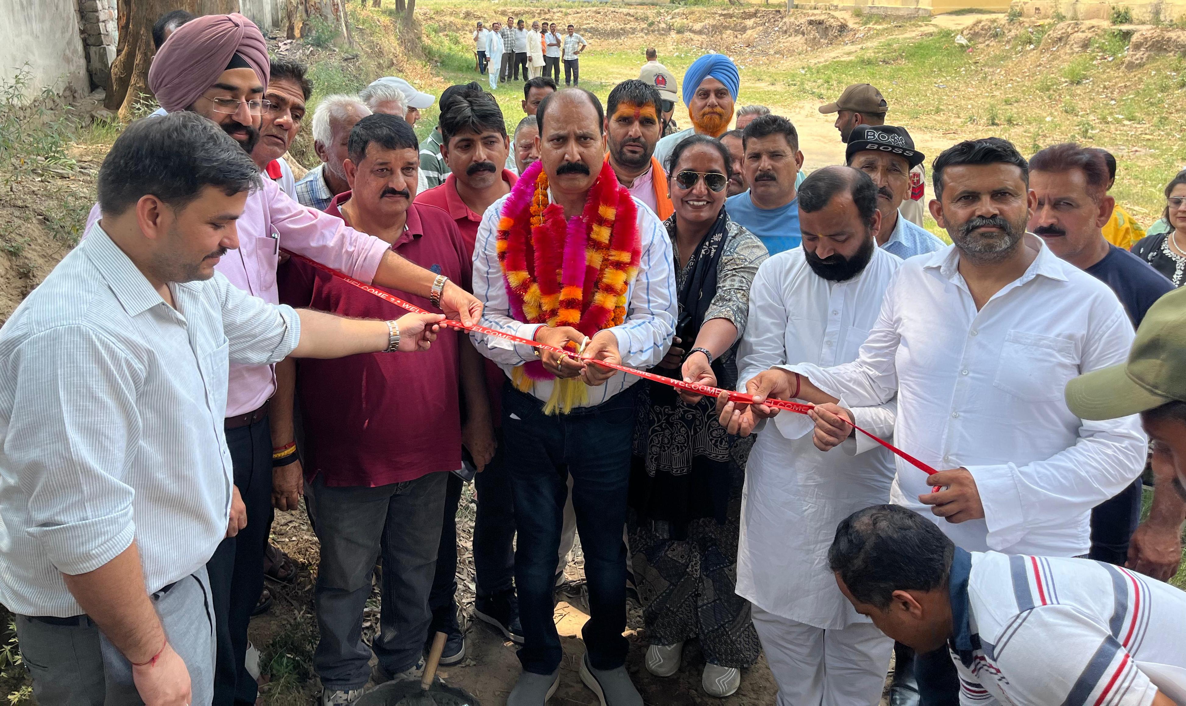 बिश्नाह के लिए शिक्षा को बढ़ावा - विधायक राजीव भगत बिश्नाह के लिए शिक्षा को बढ़ावा - विधायक राजीव भगत