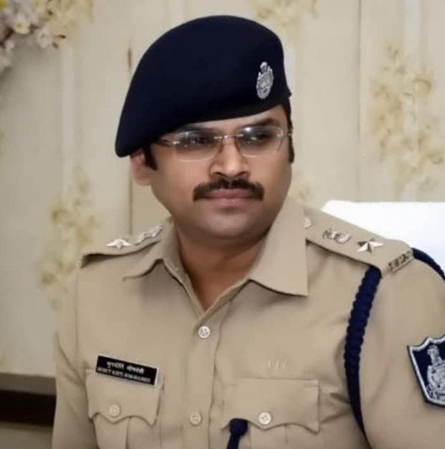 दमोह-अपराधियों पर दमोह पुलिस का शिकंजा आठ पर ईनाम दमोह-अपराधियों पर दमोह पुलिस का शिकंजा आठ पर ईनाम