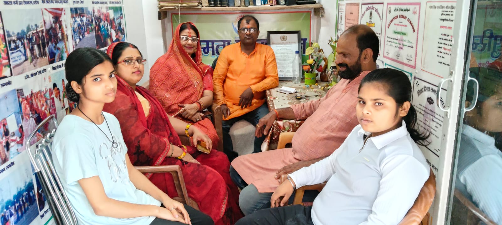 अररिया फोटो:प्रेस वार्ता में सुबोध मोहन ठाकुर और अन्य अररिया फोटो:प्रेस वार्ता में सुबोध मोहन ठाकुर और अन्य