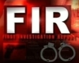 छेड़खानी और मारपीट के आरोप में पड़ोसी बाप बेटे सहित चार पर केस दर्ज छेड़खानी और मारपीट के आरोप में पड़ोसी बाप बेटे सहित चार पर केस दर्ज