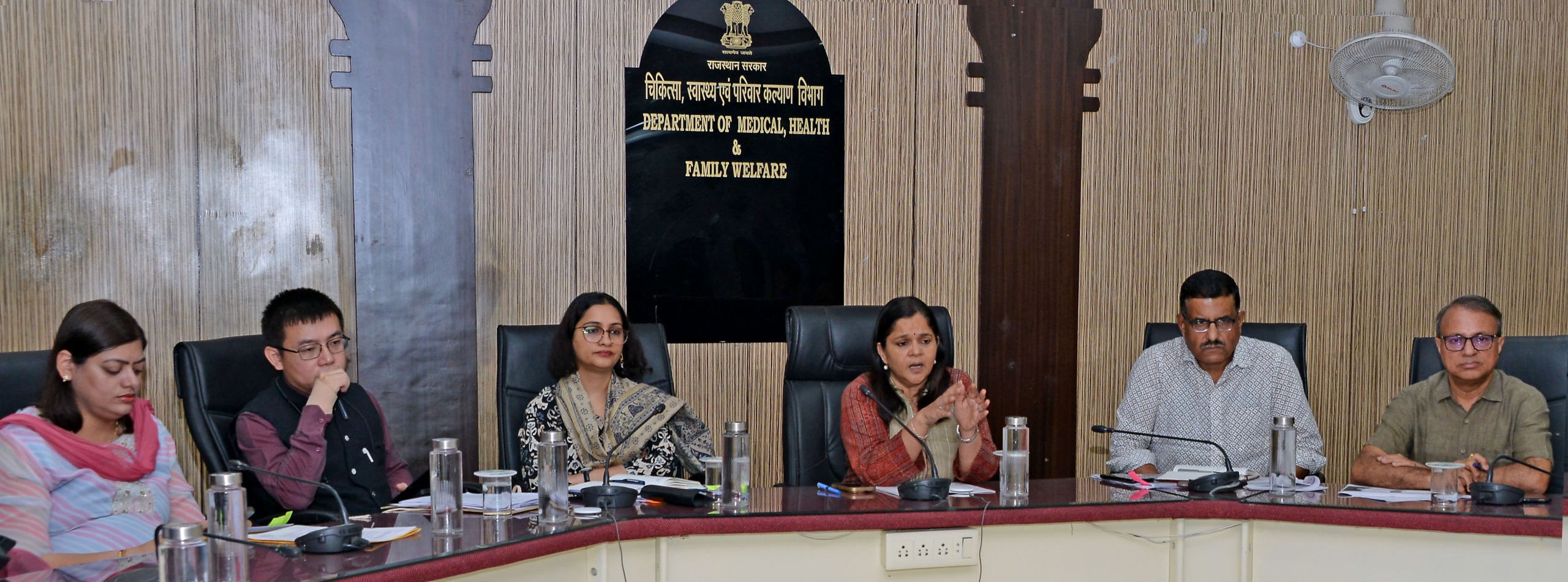 स्वास्थ्य भवन में आयोजित वीडियो कॉन्फ्रेंस स्वास्थ्य भवन में आयोजित वीडियो कॉन्फ्रेंस
