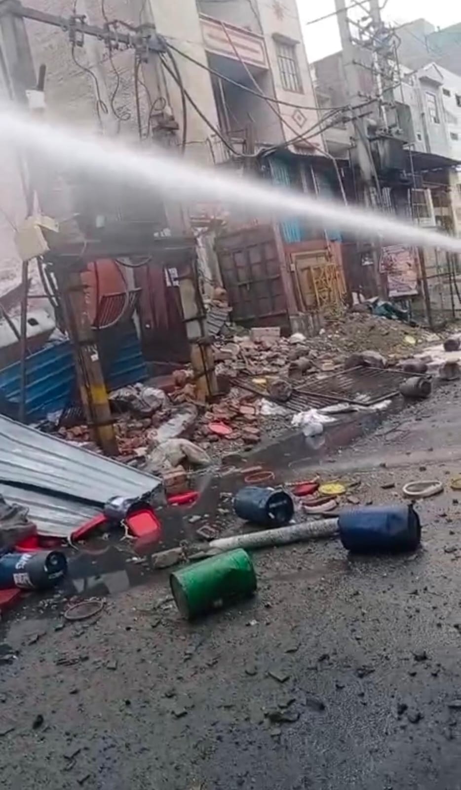 बवाना आग की फाेटाे