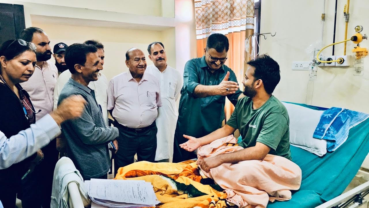 Forest Minister inquired about the condition of patients injured in the firing Forest Minister inquired about the condition of patients injured in the firing