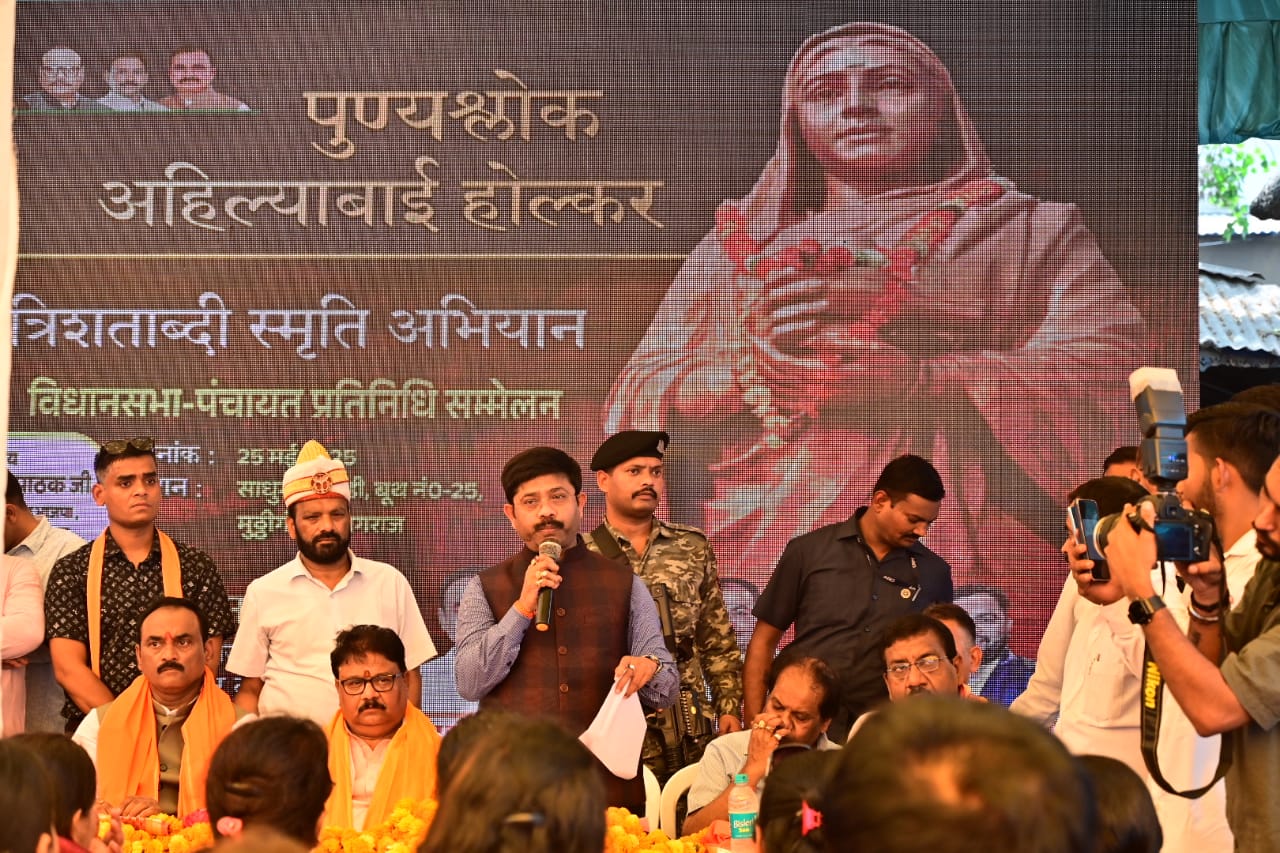उत्तर प्रदेश सरकार के कैबिनेट मंत्री नंद गोपाल गुप्ता का छाया चित्र उत्तर प्रदेश सरकार के कैबिनेट मंत्री नंद गोपाल गुप्ता का छाया चित्र