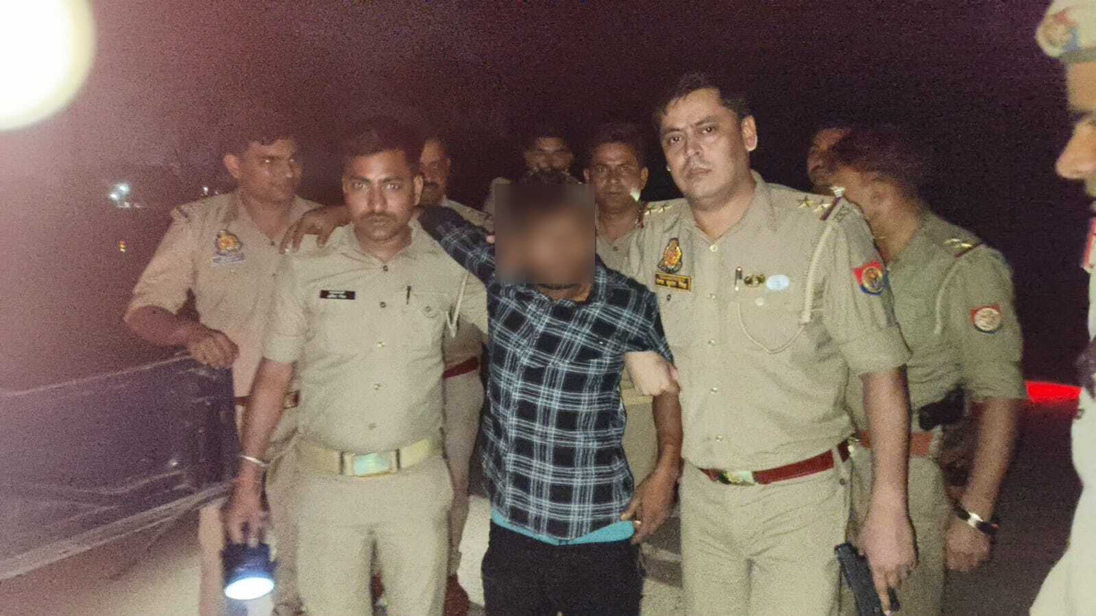 गिरफ्तार बदमाश गिरफ्तार बदमाश