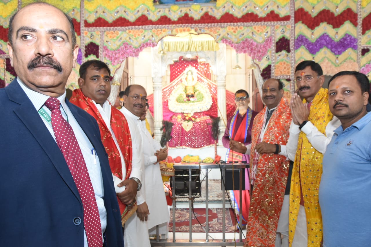 मंदिर की तस्वीर