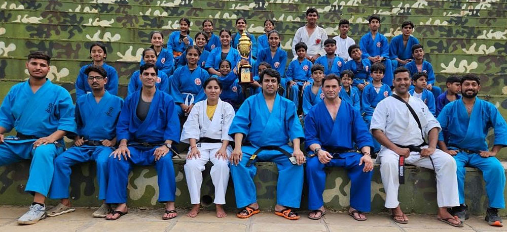कुडो राजस्थान ने लगातार नौवीं बार चैंपियन ट्रॉफी जीत कर अनोखा रिकॉर्ड बनाया कुडो राजस्थान ने लगातार नौवीं बार चैंपियन ट्रॉफी जीत कर अनोखा रिकॉर्ड बनाया