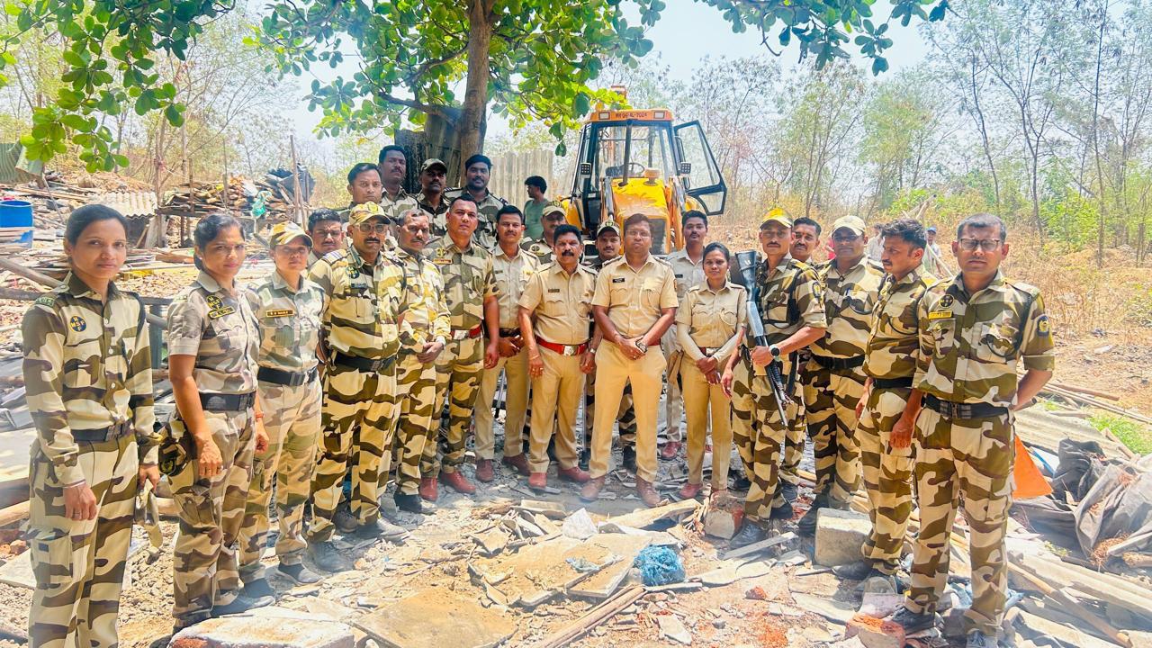 Thane forest department removed encroachment