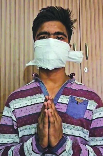 पुलिस गिरफ्त में आरोपित युवक पुलिस गिरफ्त में आरोपित युवक