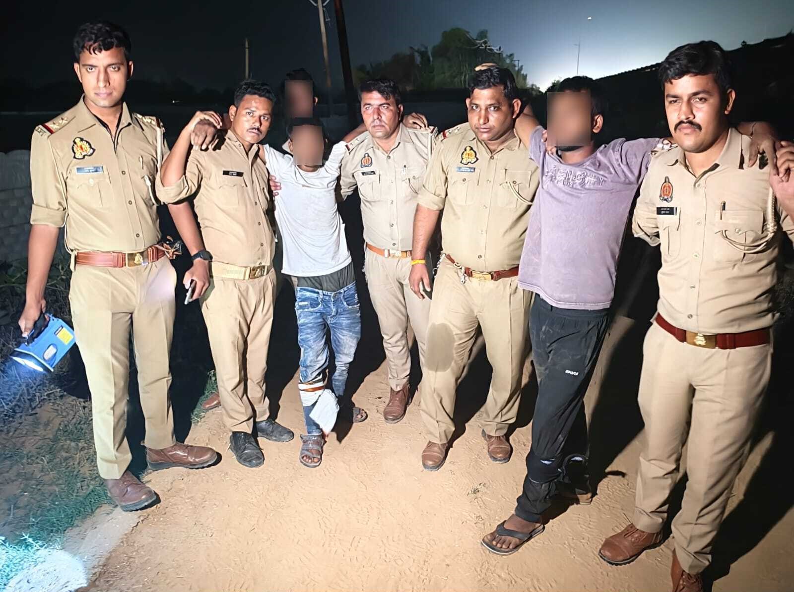 गिरफ़्तार अभियुक्त गिरफ़्तार अभियुक्त