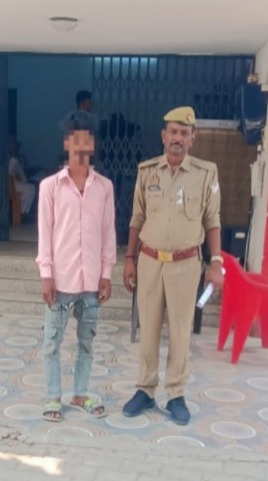बाइक चोर पुलिस अभिरक्षा में बाइक चोर पुलिस अभिरक्षा में