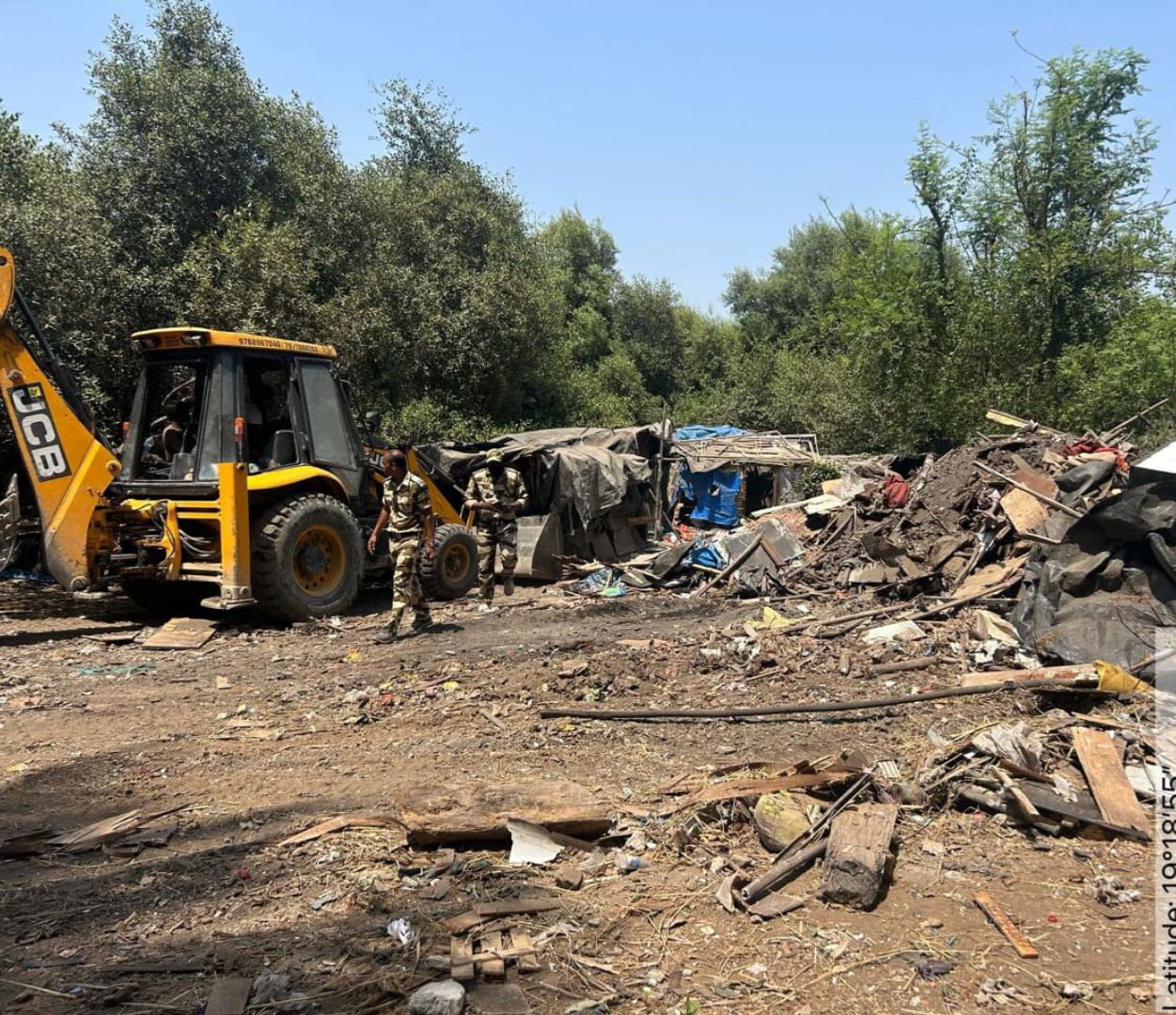Thane forest department removed encroachment