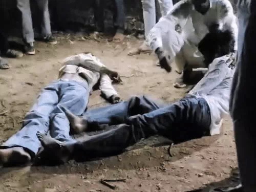 गंभीर रूप से घायल गंभीर रूप से घायल