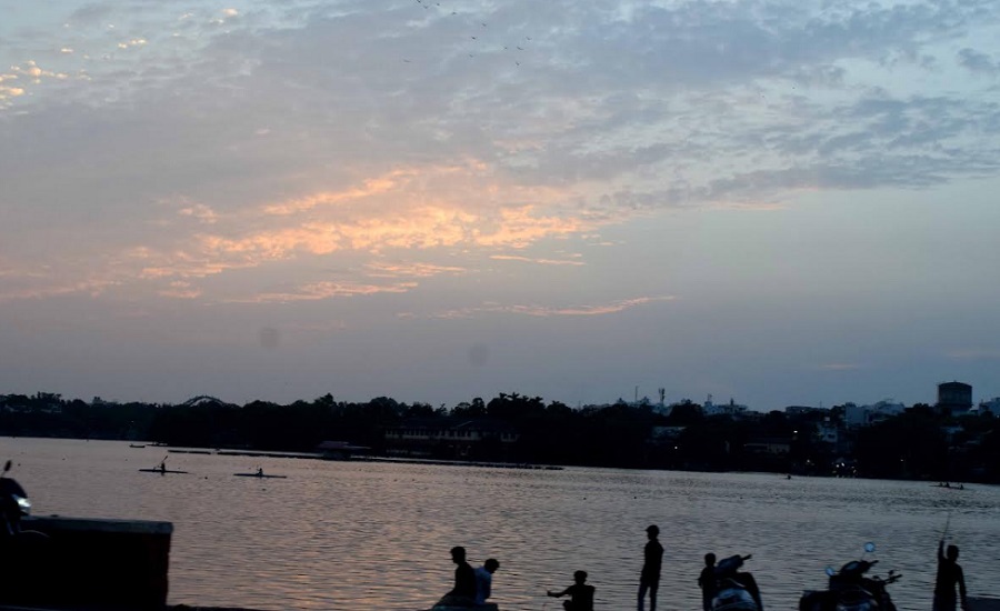 भोपाल शहर में रविवार को बदला रहा मौसम, पूरे दिन बादल छाए रहे भोपाल शहर में रविवार को बदला रहा मौसम, पूरे दिन बादल छाए रहे