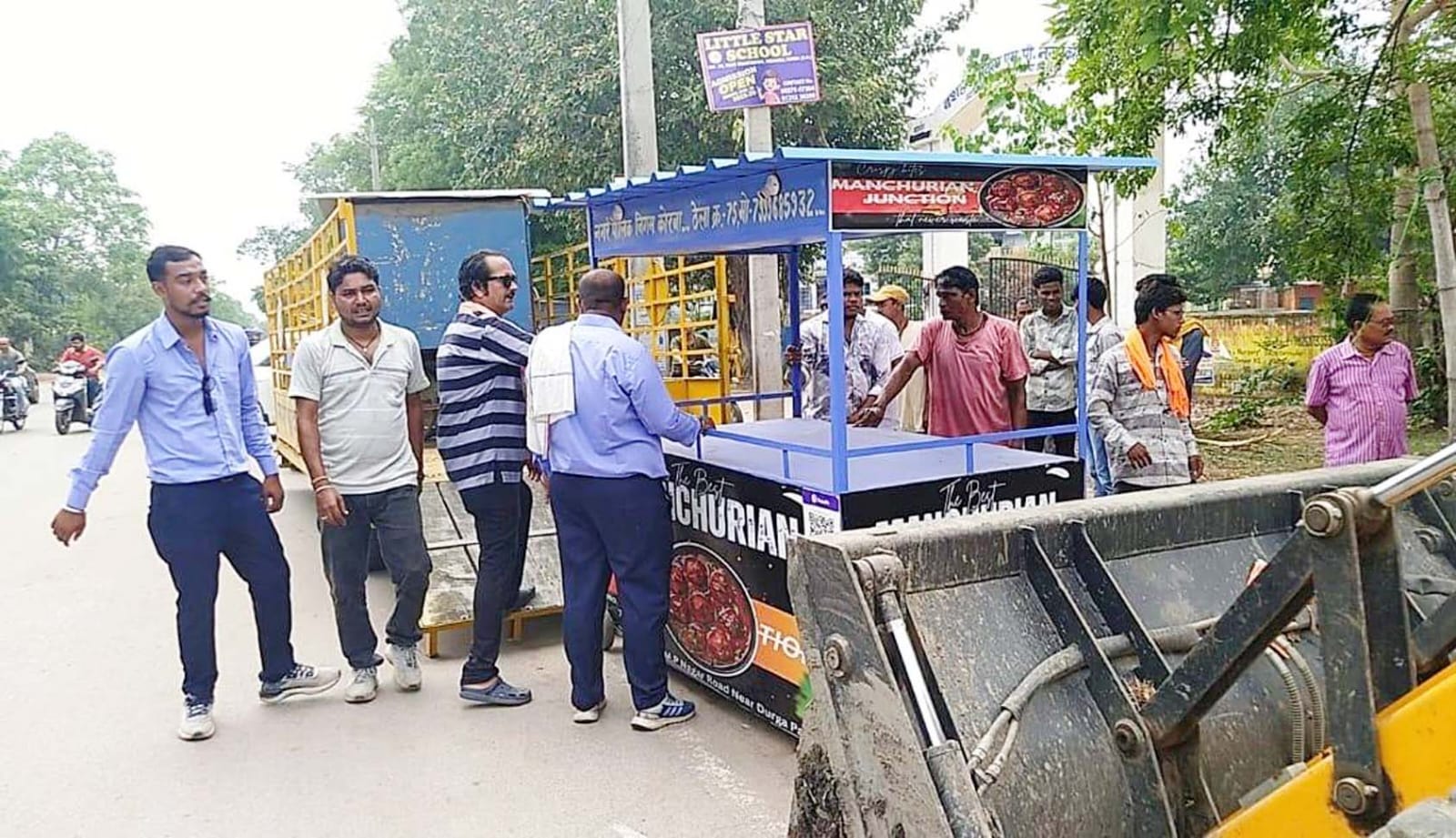 कोरबा: महाराणा प्रतापनगर मुख्य मार्ग से निगम ने पुनः हटाया अतिक्रमण कोरबा: महाराणा प्रतापनगर मुख्य मार्ग से निगम ने पुनः हटाया अतिक्रमण