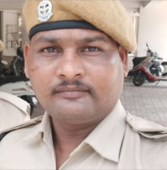 मृतक नितेश जारिया की फाइल फाेटाे मृतक नितेश जारिया की फाइल फाेटाे