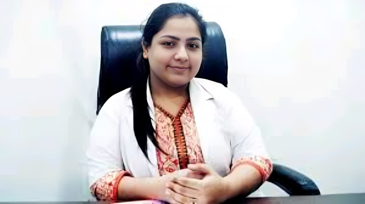 आरोपित महिला डॉक्टर अनुष्का तिवारी की फ़ाइल फ़ोटो आरोपित महिला डॉक्टर अनुष्का तिवारी की फ़ाइल फ़ोटो